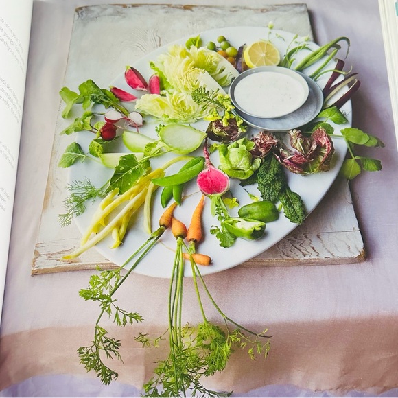 NEW The Family Cooks +100 Recipes Cookbook Hardcover Recipe Book - Picture 8 of 16